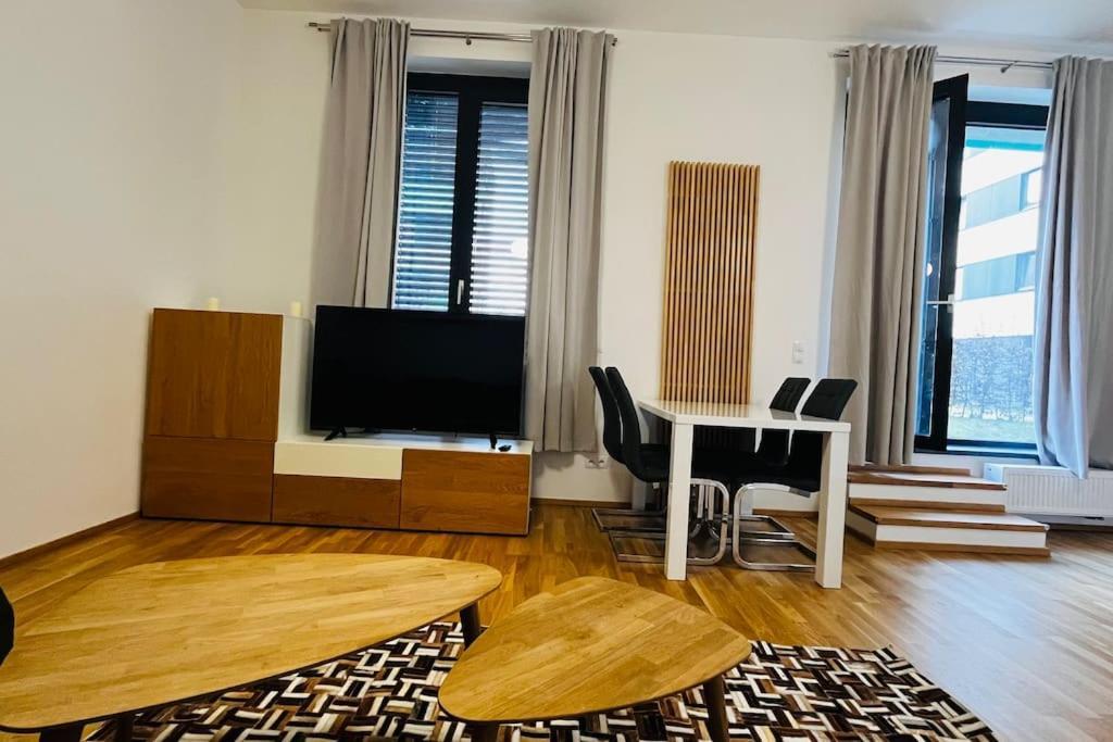 Apartmán Holesovice, Garden, Garage Prague